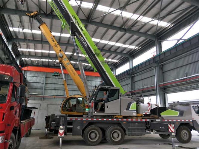 玛纳斯县高空车出租需要注意哪些安全事项？