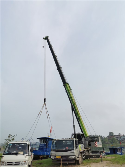 玛纳斯县桥梁建设吊装案例